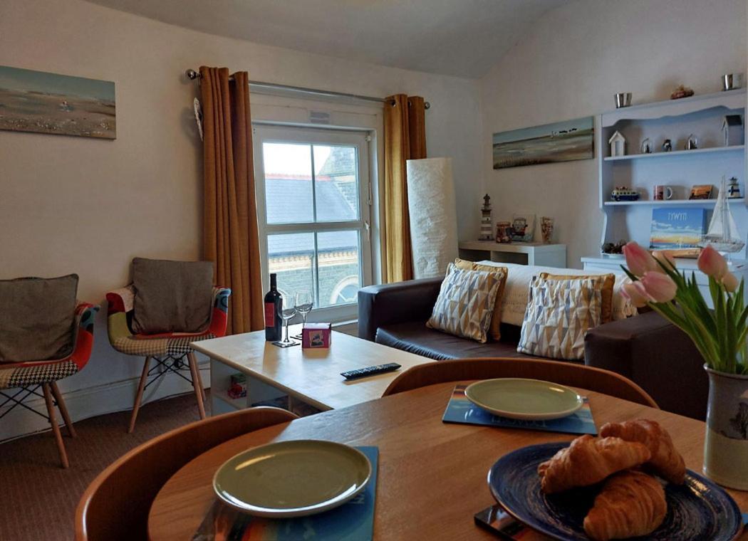 Salt Marsh Apartment Tywyn Kültér fotó